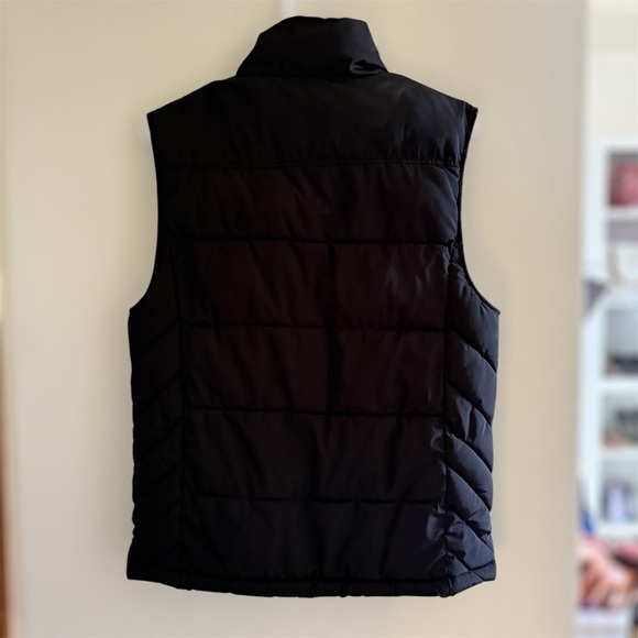 Black Puffer Vest Size Small - Picture 4 of 5